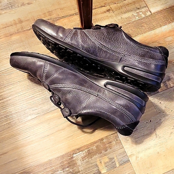 ECCO Women's Leather Oxford Shoes - Picture 4 of 10